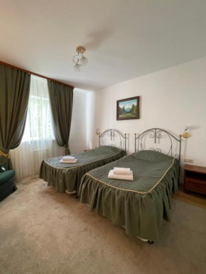 Гостиница Gusarskiy Hotel and Apartment  Киев